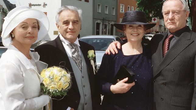 Bildquelle: ARD Degeto/ Sandor Domonkos Presseheft Titelbild: (von links nach rechts) Hanne (Nadja Tiller), Georg (Michael Degen), Barbara (Ursula Karusseit) und Edzard (Jürgen Hentsch).