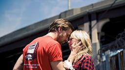 BLUE VALENTINE: Romantik pur: Cindy (Michelle Williams) und Dean (Ryan Gosling) können nicht voneinander lassen.