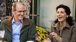 Ein Sommer in New York: Zwischen Walter (Richard Jenkins) und Mouna (Hiam Abbas) entwickelt sich eine enge Freundschaft.