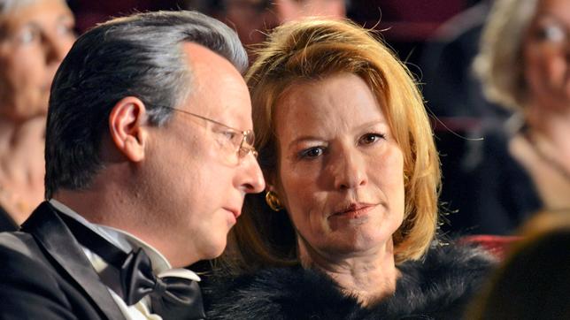 Bild: HR/Bettina Müller Männertreu: Georg Sahl (Matthias Brandt) und Franziska Sahl (Suzanne von Borsody) bemühen sich um Normalität.