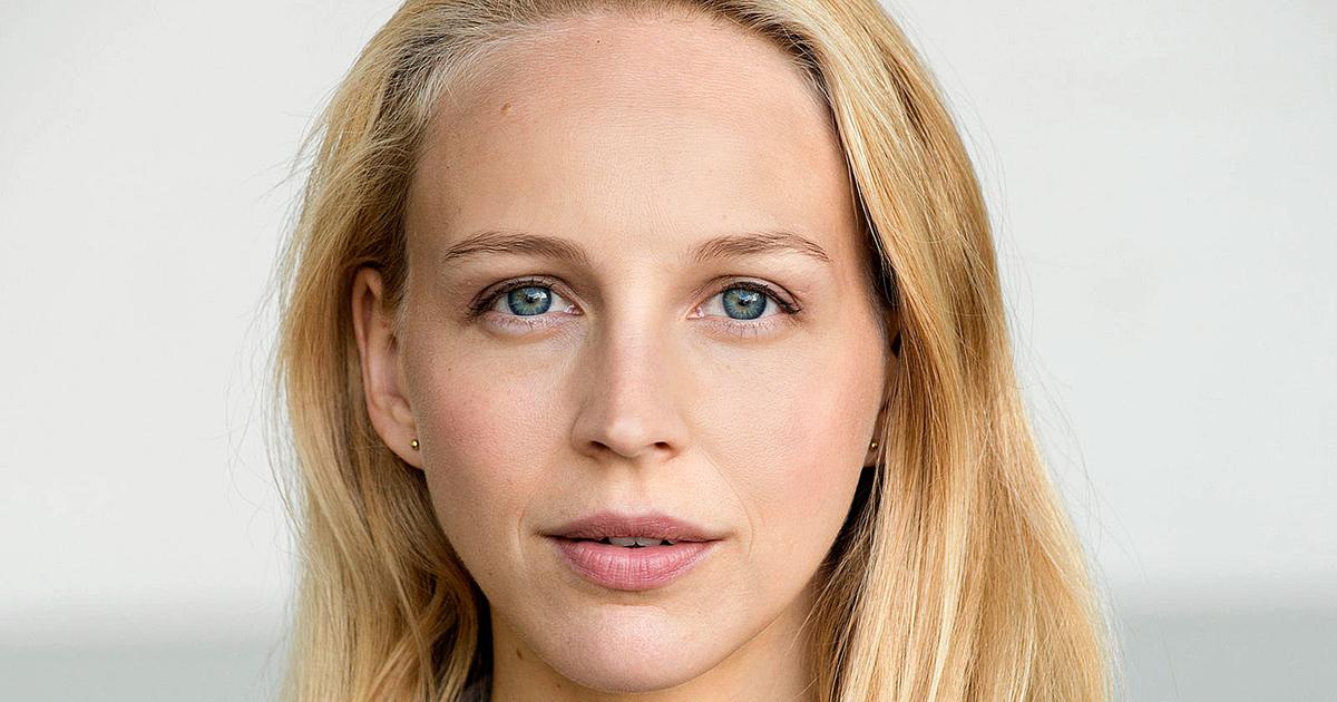 Petra Schmidt-Schaller earned a million dollar salary - leaving the net worth at 0.2 million in 2018