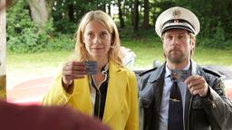 Mord mit Aussicht: Sophie Haas (Caroline Peters) und Dietmar Schäffer (Bjarne Mädel) machen sich auf die Suche nach Indizien.