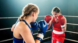 Frauen-Boxkampf bis aufs Äusserste: Fiona Wyss als Kerry Breitlinger und Tabea Buser als Martina Oberholzer