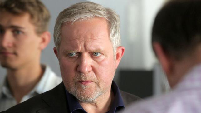 Bild: ARD Degeto/ORF/Epo Film/Hubert Mican Moritz Eisner (Harald Krassnitzer) muss um seine Kollegin Bibi fürchten.