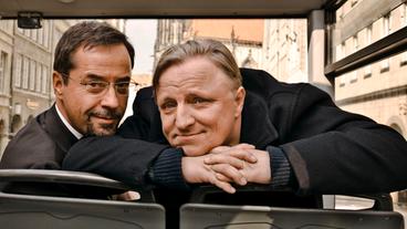 Bildquelle: WDR/ Stephan Rabold Kommissar Frank Thiel (l.) und Prof. Karl-Friedrich Boerne