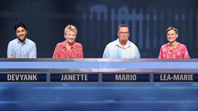 Bild: ARD/Uwe Ernst Die Kandidat:innen: Devyank Mehra, Janette Fokker, Mario Gippner und Lea Marie Krutzky.