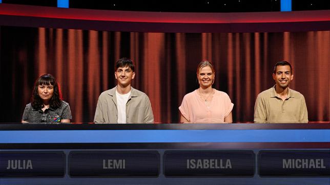 Bild: ARD/Markus Hertrich Die Kandidat:innen: Julia Heller, Lemi Barisik, Isabella Kornfeld und Michael Jesch.