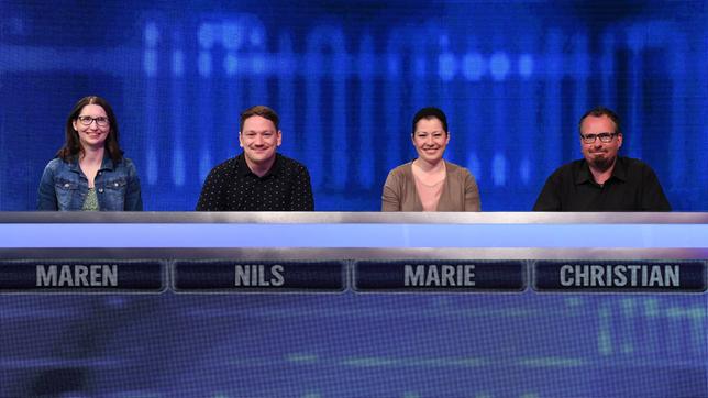 Bild: ARD/Uwe Ernst Die Kandidat:innen: Maren Schrader, Nils Biallas, Marie Kempcke und Christian Keltermann.