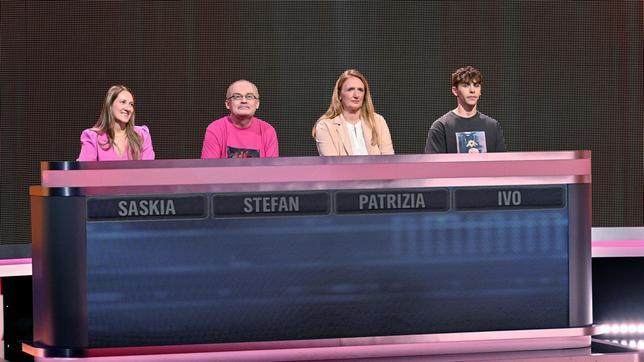 Bild: ARD/Uwe Ernst Die Kandidat:innen: Saskia Henkel, Stefan Franke, Patrizia Friese und Ivo Bakowsky.