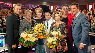 Bild: WDR/Max Kohr Moderator Eckart von Hirschhausen (r.) mit den Rateteams (v.l.n.r.): Christina Oberbergföll und Julius Brink, Sonja Zietlow und Wigald Boning, Michaela May und Hans Sigl.