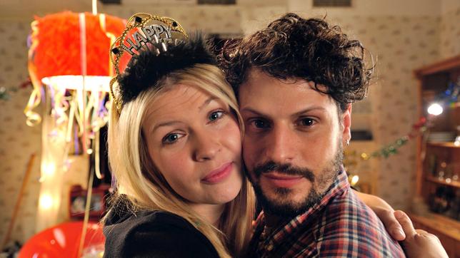 dating daisy regel 10 2014 dating daisy (tv series) daisy - regel nr 12: lass niemals deine eier zählen (2014) daisy 2014 bestefreunde vivian 2014 schmidt - chaos auf rezept (tv series) katja tomski - liebe zu dritt (2014) katja tomski 2014 immer wieder anders (tv movie) lisa 2014 zwei mitten im leben (tv movie) schwester. dating daisy regel 10 2014 dating daisy (tv series) daisy - regel nr 12: lass niemals deine eier zählen (2014) daisy 2014 bestefreunde vivian 2014 schmidt - chaos auf rezept (tv series) katja tomski - liebe zu dritt (2014) katja tomski 2014 immer wieder anders (tv movie) lisa 2014 zwei mitten im leben (tv movie) schwester.