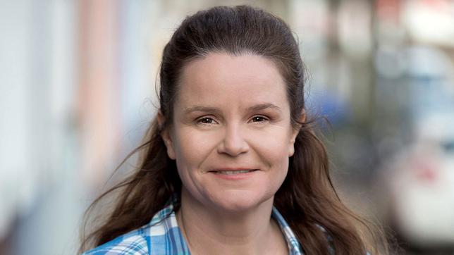 Bild: ARD/Georges Pauly Die Kanzlei: Katrin Pollitt als Gudrun Kowalski