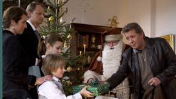 Matthies und der Weihnachtsmann bei Familie Lüthje