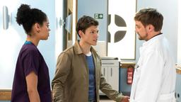 Die Ärzte Vivienne Kling (Jane Chirwa) und Dr. Marc Lindner (Christian Beermann) können Michelle nur schwer von der notwendigen OP überzeugen; ihr Freund Patrick (Lion Wasczyk) soll helfen.