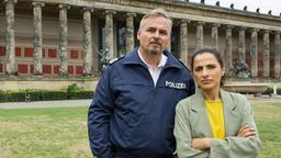 Am Berliner Lustgarten beobachten Axel Sommer (Oliver Breite) und Jasmin Sayed (Sesede Terziyan) einen Verdächtigen.