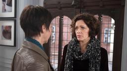 Im Gespräch mit Merle (Anja Franke) wird Sonja (Madeleine Niesche) klar, dass sie ihr Gefühle für Tilmann nicht länger geheim halten kann.