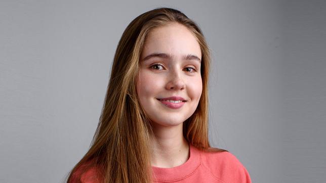 Bild: ARD/Christoph Arnold Paulina Hobratschk als Valentina Saalfeld