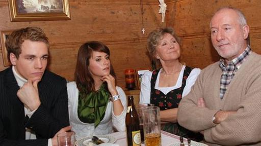 Saverio, Karla, Alfons e Hildegard (Foto: ARD / Jo Bischoff)