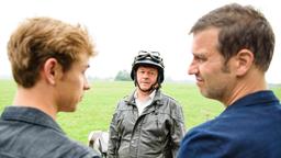 Der Ausflug von Nils (Florian Stadler) und Norman (Niklas Löffler) hat unerwartete Konsequenzen - Kommisar Meyser (Christoph Krix) macht Norman klar, dass er als Praktikant bei der Polizei gekündigt ist.