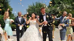 Sturm der Liebe: Die Hochzeitsgäste mit dem Brautpaar