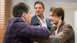 Joshua (Julian Schneider) versucht den Streit zwischen Robert (Lorenzo Patané) und Christoph (Dieter Bach) zu schlichten.