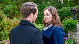 Tina (Christin Balogh) gesteht David (Michael N. Kühl), dass sie sowohl für ihn als auch für Oskar Gefühle hat.