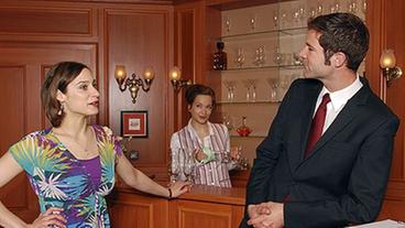 Bild: ARD/Ann Paur Eva beobachtet Simon und Maike
