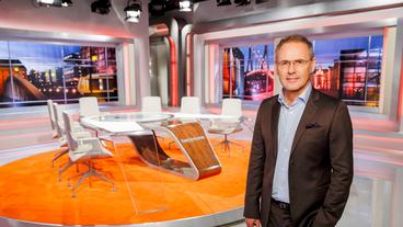 Bildquelle: NDR/ Morris Mac Matzen Reinhold Beckmann in seinem neuen "Beckmann"-Studio