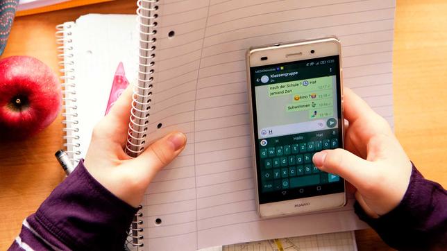 Debatte um Handyverbot in Schulen