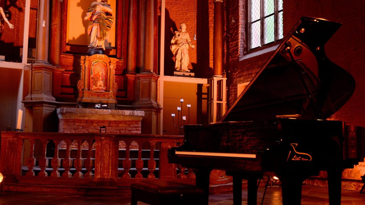 Video Katholische Christmette An Gottesdienst Ard Das Erste