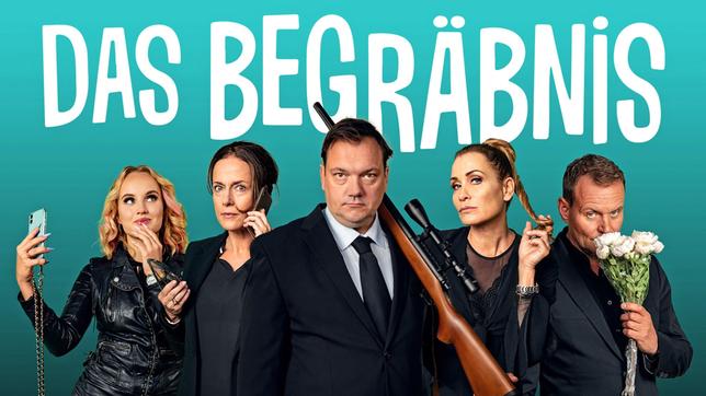 Bild: ARD Degeto/Georges Pauly Auf dem Begräbnis des Sanitärunternehmers Wolf-Dieter Meuren versammeln sich Familie, Freunde und Angehörige. Der ereignisreiche Lebensweg des Patriarchen sorgt auch nach seinem Ableben für Verwerfungen.
