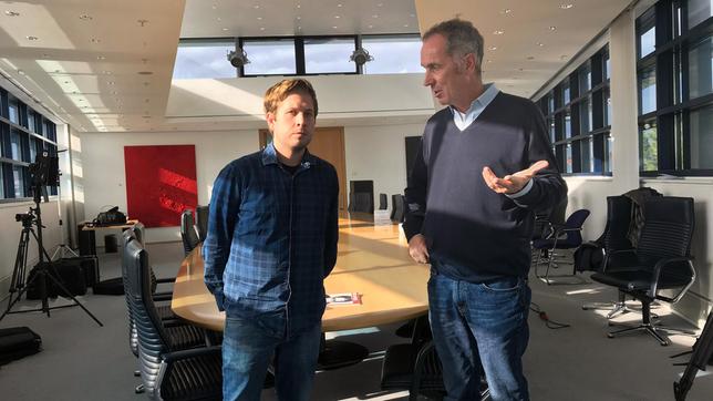 Bild: SWR/ECO Media TV-Produktion Autor Stephan Lamby (re.) mit Juso-Vorsitzenden Kevin Kühnert(li.).