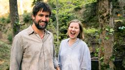 Beate (Anna Drexler) und Leonhard (Tom Beck) im Glück.
