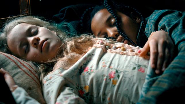Bild: WDR/Odd Reinhardt Nicolaysen Constance (Elma Kolbeinsen) und Gabrielle (Mehetabel Natnael Hailu).