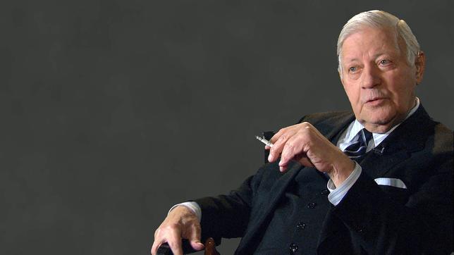 Bild: ARD Der frühere Bundeskanzler Helmut Schmidt erinnert sich an die entscheidenden Stationen seines politischen Lebens.