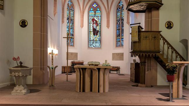 Bild: SWR/Wolf-Dieter Steinmann Die ev. Kirche in Baden feiert am Heiligen Abend in Eichstetten am Kaiserstuhl einen Weihnachtsgottesdienst unter dem Motto "Friede auf Erden - für jeden Menschen guten Willens."