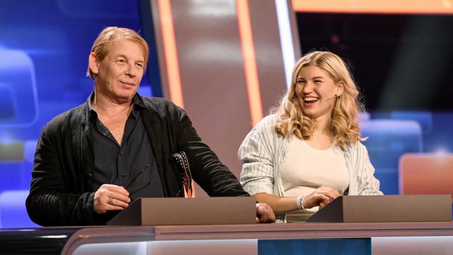 Bild: ARD/Uwe Ernst Die Kandidaten des Teams „Becker“: Ben Becker, Schauspieler mit Tochter Lilith Becker.