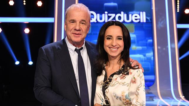 Bild: ARD/Uwe Ernst Die Kandidaten des Teams "Ratefuchs": Hubertus Meyer-Burckhardt, Moderator und Produzent und Stephanie Stumph, Schauspielerin.