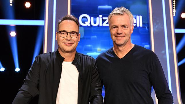 Bild: ARD/Uwe Ernst Die Kandidaten des Teams "Sportreporter": Matthias Opdenhövel, Moderator und Tom Bartels, Sportreporter.