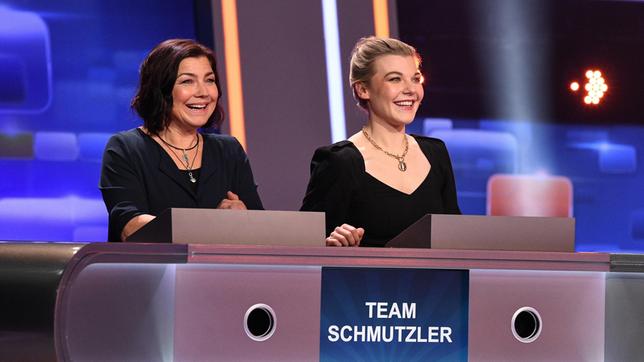 Die Kandidatinnen des Teams "Schmutzler": Schauspielerin Claudia Schmutzler mit Tochter Charley Schmutzler, Musikerin und Sängerin.