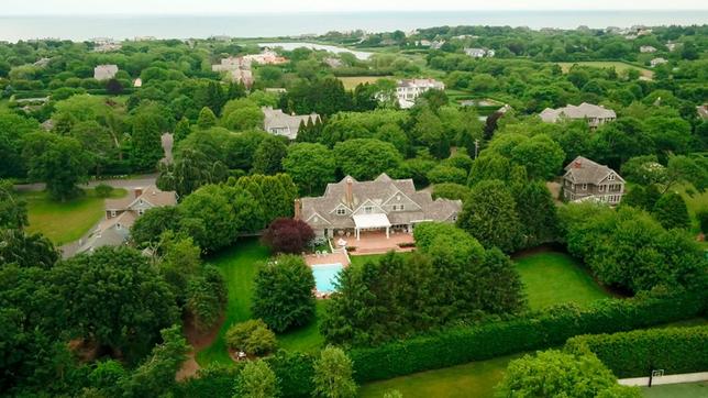 Bild: WDR Die Strandvilla der Bickleys.