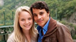 Fanny (Sonja Gerhardt) und Luca (Kostja Ullmann) brennen durch.