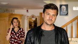 Florian (Matthi Faust) zeigt seiner Exfrau Karin (Judith Toth) die kalte Schulter.