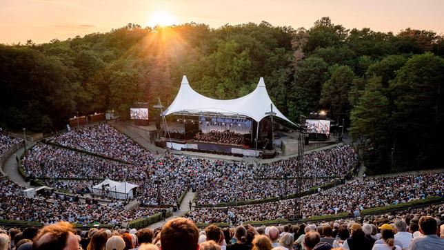 Bild: rbb/Berliner Philharmoniker/Stephan Rabold Foto aus dem Vorjahr (2024) - Die Berliner Philharmoniker live in der Waldbühne.