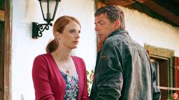 Hat ihre Liebe eine Zukunft? Bettina (Julia Jäger) und Martin (Sascha Hehn) hadern mit ihren Gefühlen.