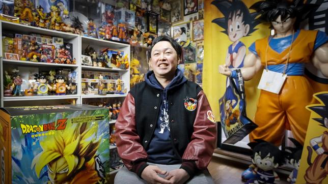 Bild: MDR/Cine Impuls/Justyna Feicht Hitoshi Uchida ist Guinnesbuch-Weltrekordhalter mit seiner "Dragon Ball"-Sammlung.