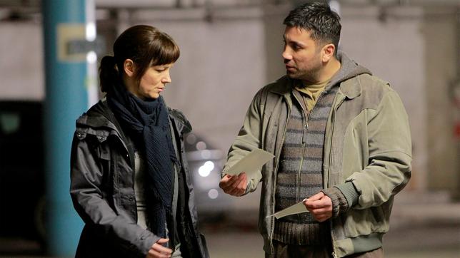 Bild: ARD Degeto/Illusion Film/A. Aristarhova Irene Huss mit einem Informanten