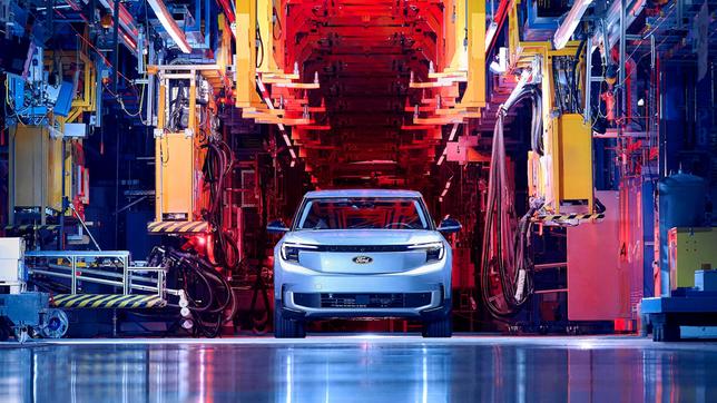 Im Kölner FORD-Werk werden nur noch ausschließlich Elektroautos gebaut.