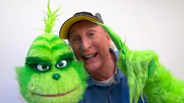 Bild: SWR/Kimmig Entertainment Lockvogel Otto sorgt mit seiner sprechenden Handpuppe "Der Grinch" für jede Menge Chaos.