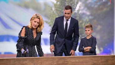 Bild: NDR/Thorsten Jander Maria Furtwängler, Kai Pflaume und Matheo Tscherne.
